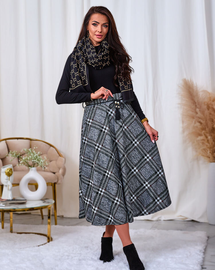 Royalfashion Dámska dlhá kockovaná sukňa šedej a červenej farby