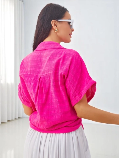 Royalfashion Bavlnená dámska košeľa s embosovaním a krátkymi rukávmi