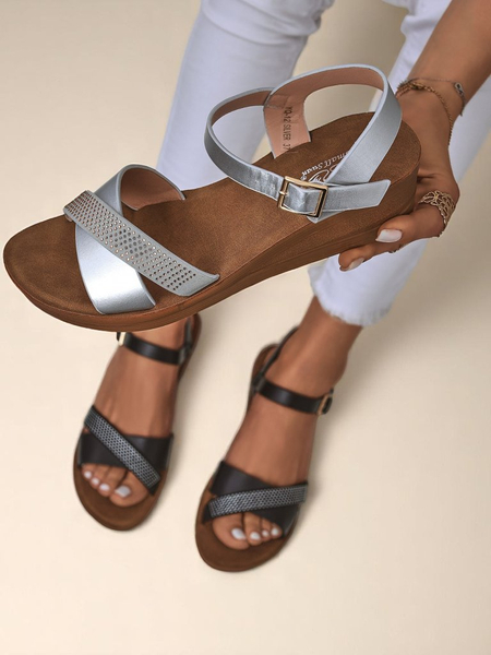 Royalfashion Dámske sandále na platforme s kamienkami Allona