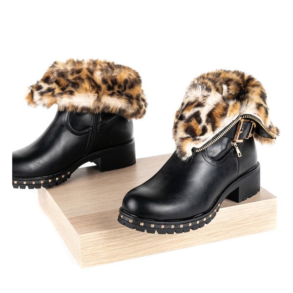 Rahelove čierne ploché topánky na opätku - Obuv