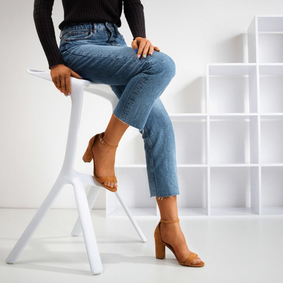 OUTLET Hnedé dámske sandále na stĺpiku Sweet Honey - Obuv