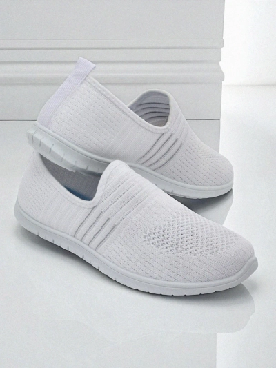 Ženski beli slip-oni iz blaga Callisto – lahki čevlji za pomlad in poletje