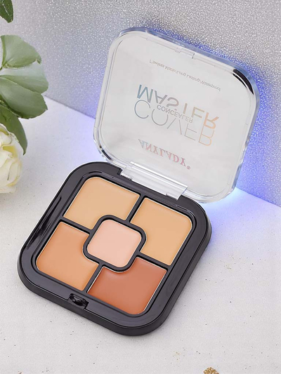 Matná a vodeodolná kontúrovacia paleta s 5 korektormi v neutrálnych odtieňoch 03