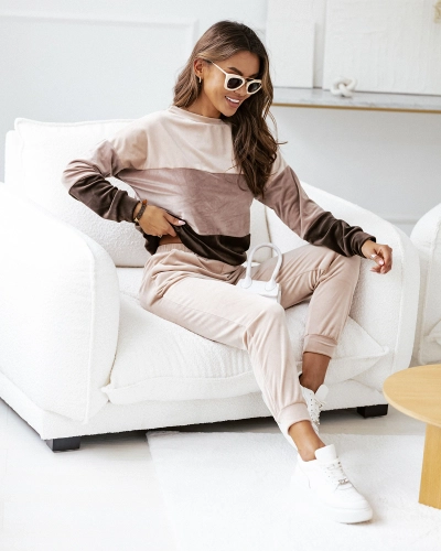 Royalfashion Béžová dámska pruhovaná mikinová súprava