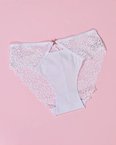 Royalfashion Dámske nohavičky v strihu briefs s čipkou