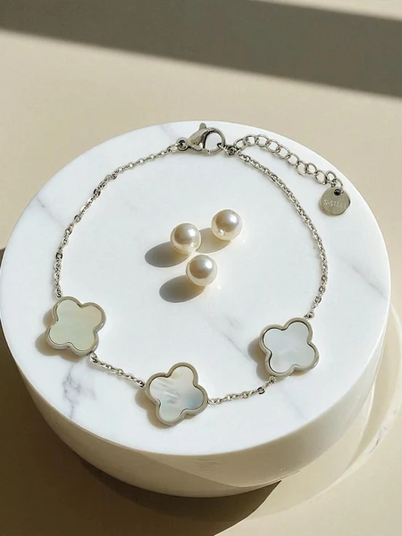 Zapestnica Callisto Nero z motivom rože