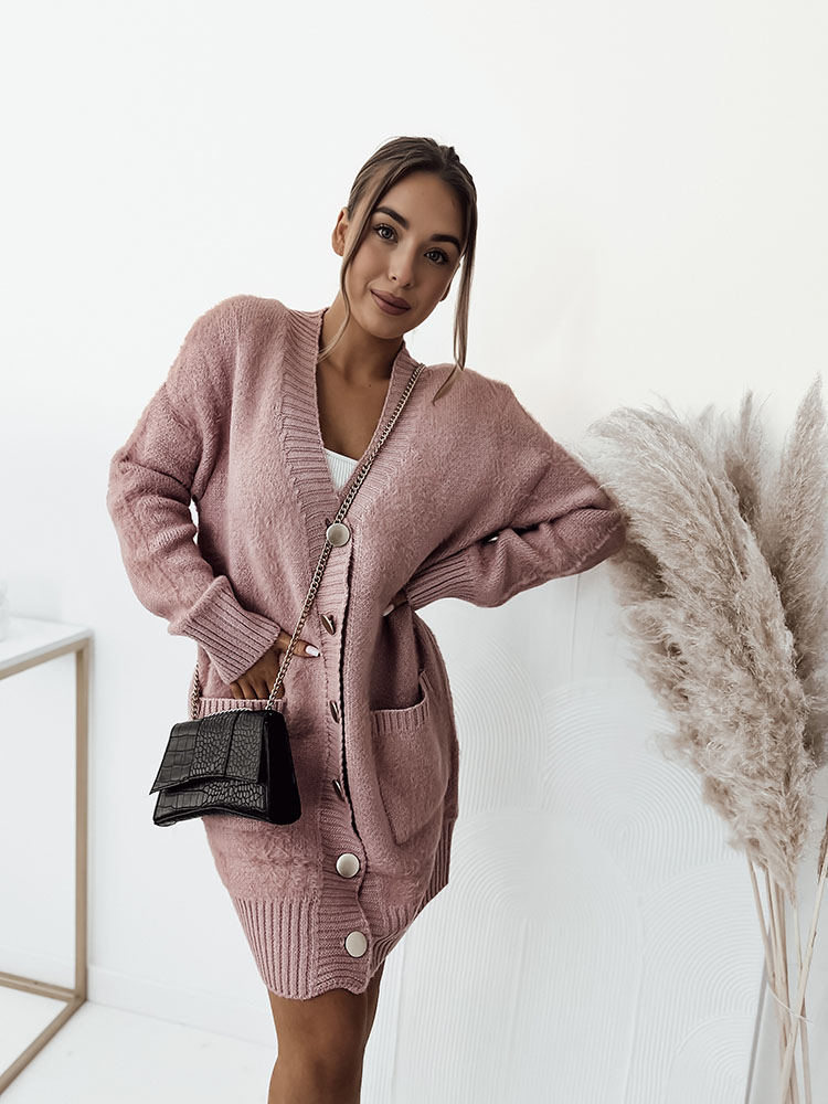 Royalfashion Ružový dámsky sveter s prehozmi