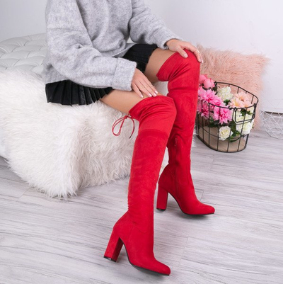 Czerwone kozaki na słupku Chelsea - Obuwie