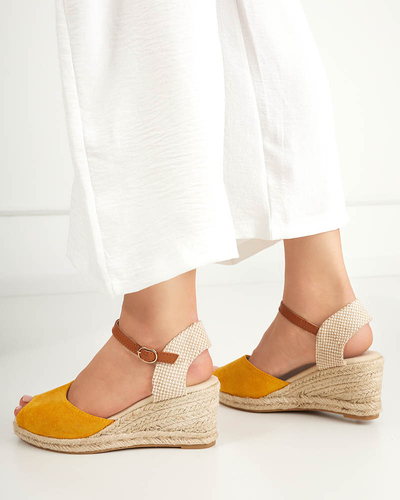 OUTLET Žlté dámske sandále a'la espadrilky na kline Nexi - Topánky