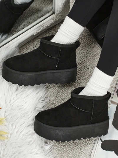 Kratki ženski škornji a'la snežke Memi