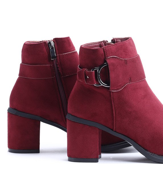 Bordowe botki na słupku Isabelle - Obuwie
