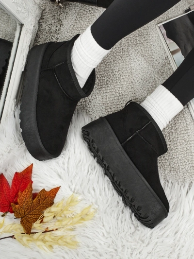 Kratki ženski škornji a'la snežke Memi