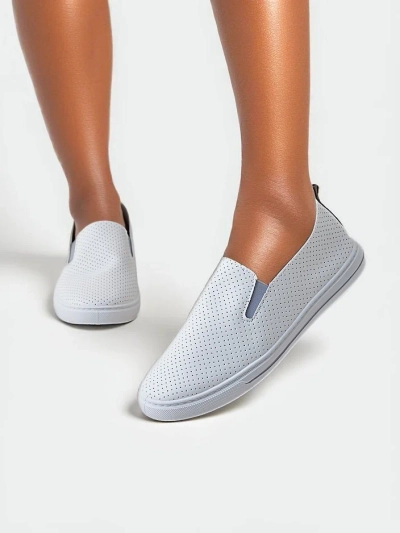 Royalfashion Dámske perforované slip-on topánky Eppes