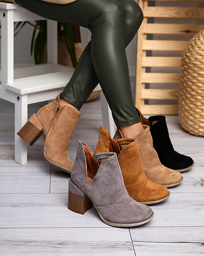 Svetlohnedé dámske členkové topánky s výrezmi Cintura - Obuv