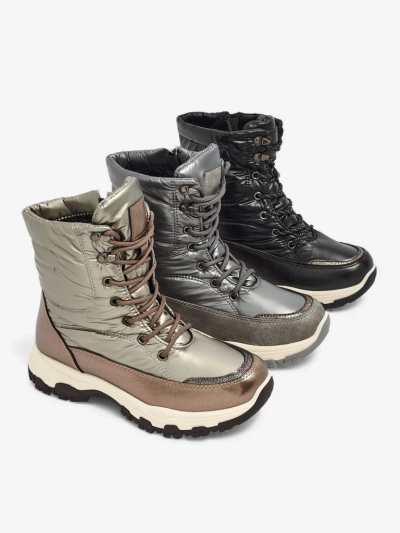 Ženski škornji a'la Liveas