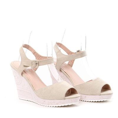 Beżowe sandały na koturnie Daga- Obuwie