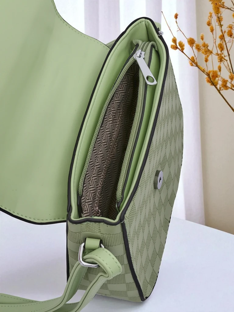 Royalfashion Malá dámska kabelka z ekokože Emily Grace