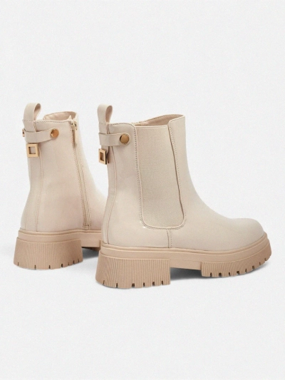 Lakirani ženski gležnarji iz eko usnja Calebi