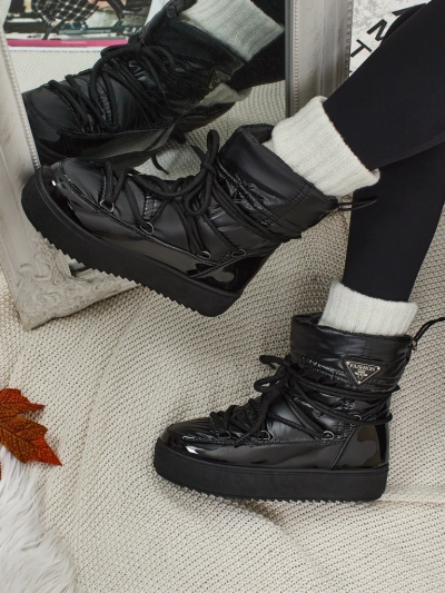 Ženski škornji a'la sneg z ovčjo kožo Lysmora