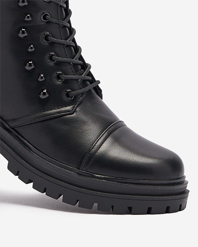 OUTLET Čierne dámske šnurovacie čižmy s perlami Gunny- Obuv