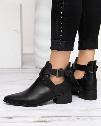 Čierne členkové čižmy na plochom opätku strihu od Sodif- Shoes