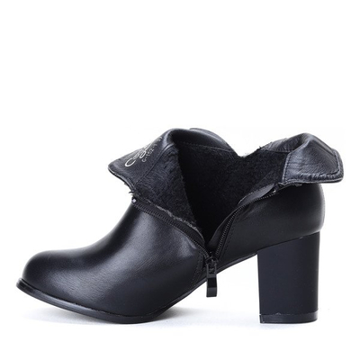 Czarne botki na słupku z eko-skóry Andele - Obuwie