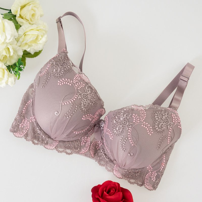 Fialová polstrovaná podprsenka s čipkou - Spodné prádlo