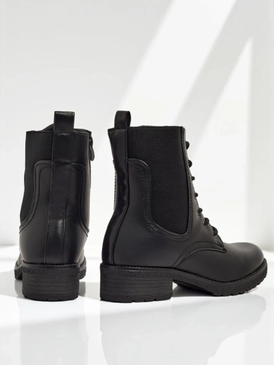 Eko usnjeni ženski gležnarji z vezalkami Oslynne