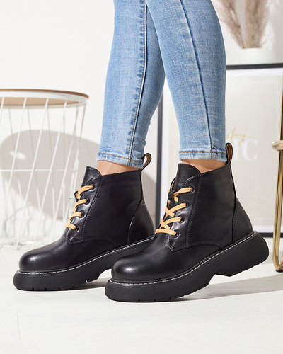 Čierne dámske čižmy z ekokože so žltými šnúrkami Getysa - Obuv