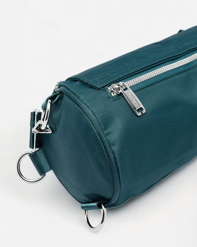 Royalfashion Dámska malá kabelka v tmavomodrej farbe