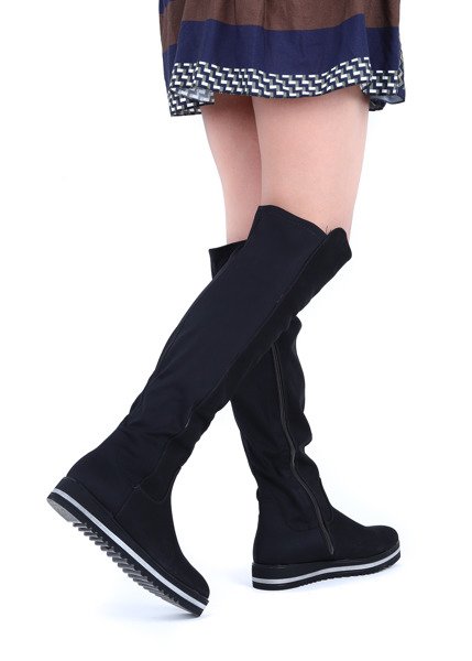 Czarne kozaki na platformie Claudia - Obuwie