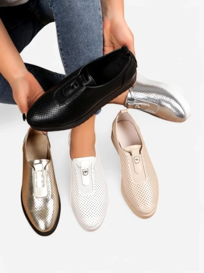 Royalfashion Dámske perforované slip-on topánky Goffies