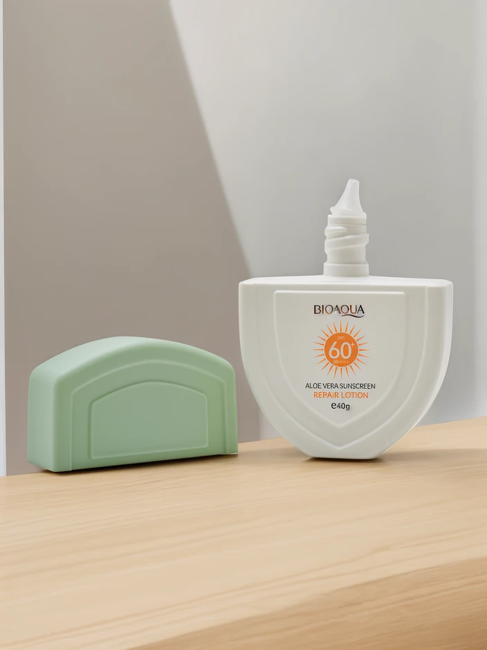 Bioaqua opaľovací krém s Aloe Vera 60 SPF 40g