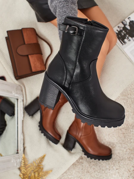 Ženski gležnjarji iz eko usnja s peto Sylvarra