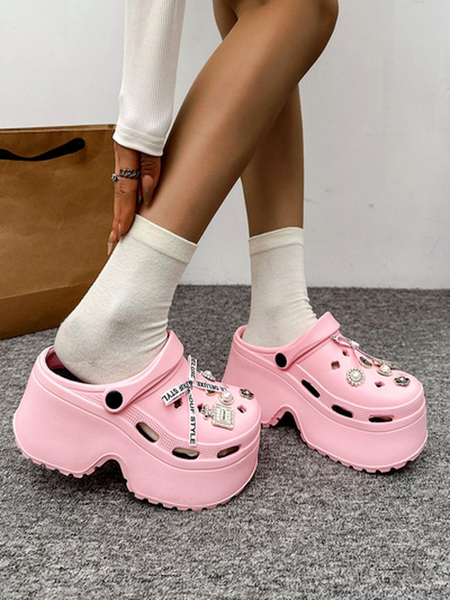 Royalfashion Dámske gumené šľapky s ozdobami Dellos