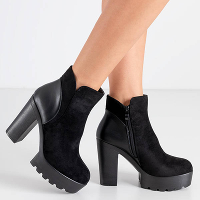 Čierne členkové topánky na vyššom stĺpiku Chofa - Obuv