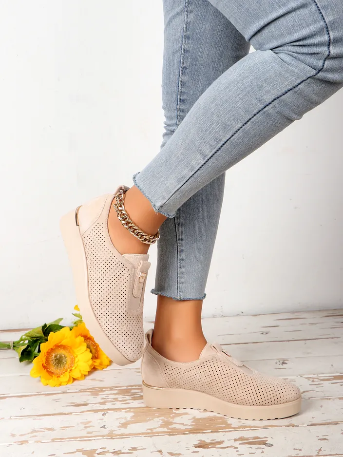 Royalfashion Dámske perforované nízke topánky Goriette