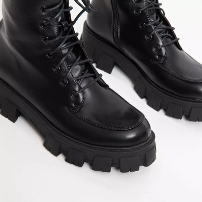 OUTLET Čierne dámske kabelky na plochých podpätkoch Sinila - Obuv