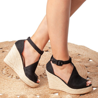 Czarne sandały na koturnie z cholewką Miribelo - Obuwie