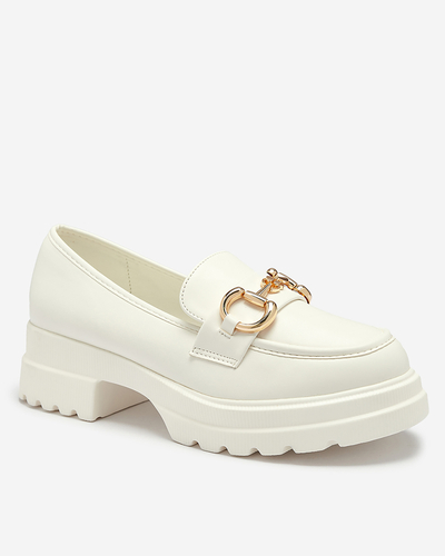 Biele dámske mokasíny so zlatým zdobením Riasse - Obuv