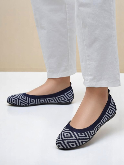 Royalfashion Dámske balerínky z textílie s geometrickou potlačou Metric