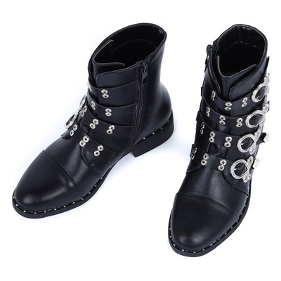 Czarne workery z czterema sprzączkami Bell- Obuwie