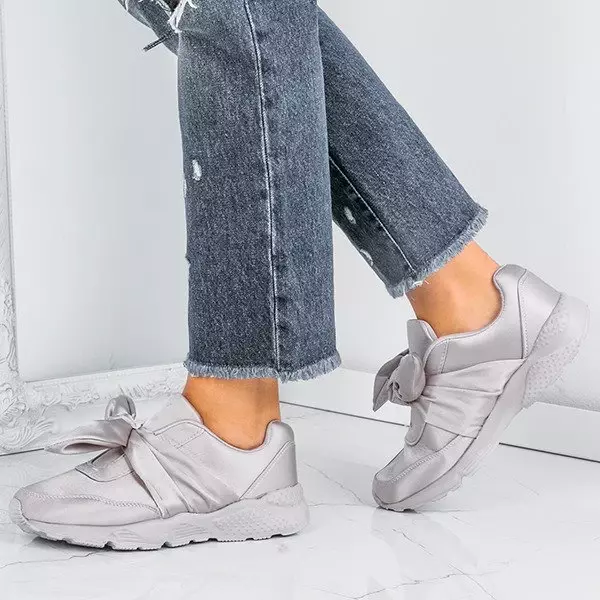 OUTLET Šedé, saténové športové topánky s mašľou Mabel- Topánky