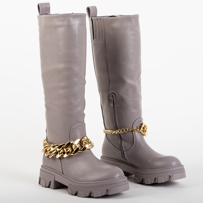 OUTLET Dámske svetlofialové čižmy s retiazkou Sudzi- Obuv