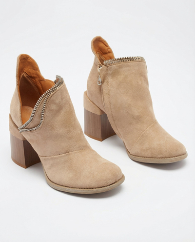 Svetlohnedé dámske zateplené čižmy na stĺpiku Mukis - Topánky