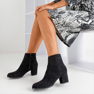 Černé dámské kotníkové boty na nízkém sloupku Michela - Obuv