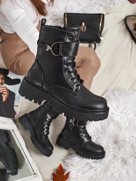 Ženski gležnarji v stilu delavskih škornjev Sorevine