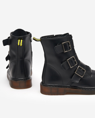 OUTLET Čierne dámske čižmy s prackami Delaras - Obuv