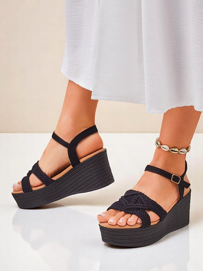 Royalfashion Dámske sandále na klinovom podpätku pletené Sunny Day