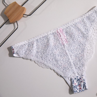 Dámske biele kvetinové nohavičky - Spodná bielizeň